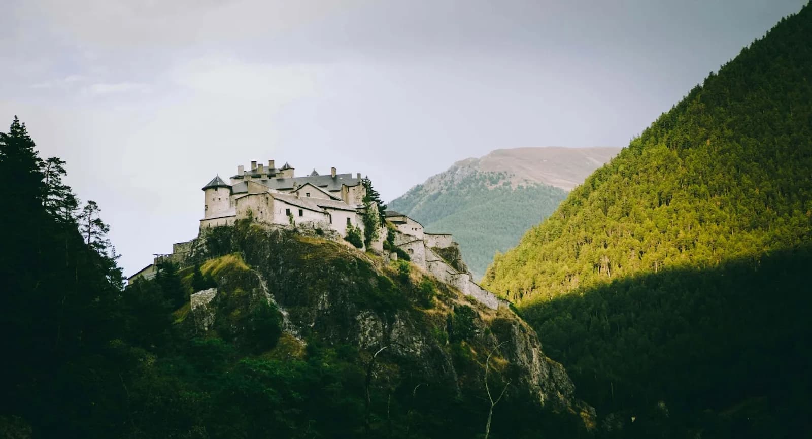 Hautes-alpes - Château Queyras